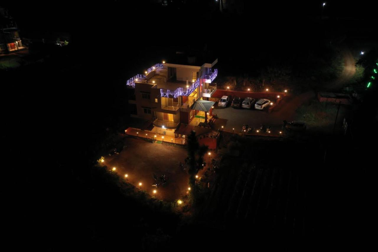 Hotel Magic Mountain,Mahābaleshwar Kültér fotó
